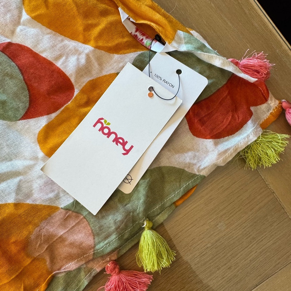 NWT Flowy Multi-Color Abstract Print Tassel Scarf - Picture 2 of 4